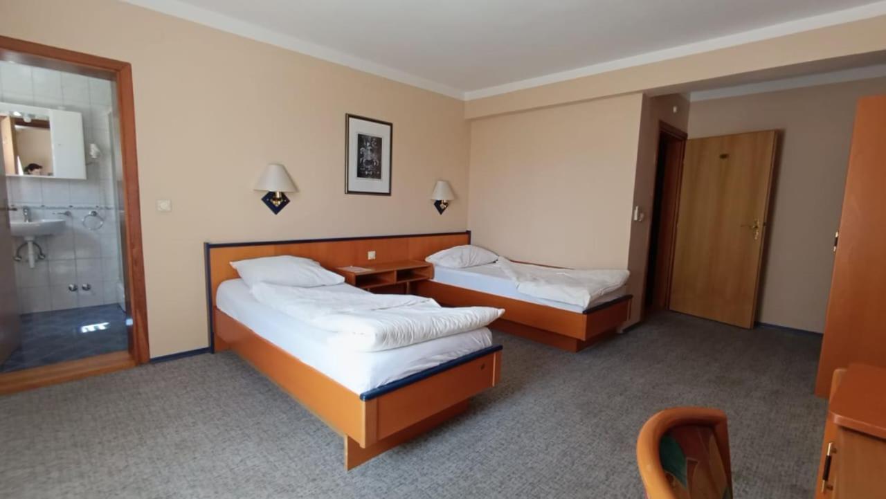 Delminium 3*